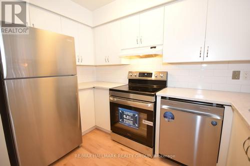 214 Alvin Road, Ottawa, ON - Indoor Photo Showing Kitchen With Stainless Steel Kitchen