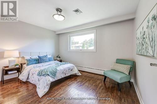 2127 Cliff Road, Mississauga, ON - Indoor Photo Showing Bedroom