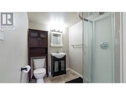 Suite Bathroom - 