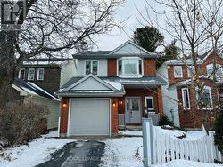 56 FORESTVIEW CRESCENT  Ottawa, ON K2H 9P5