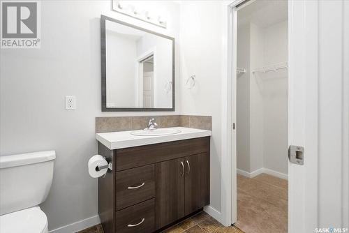 41 5278 Aerodrome Road, Regina, SK - Indoor Photo Showing Bathroom