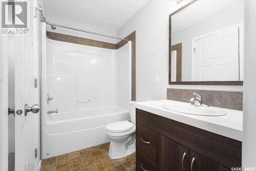 41 5278 Aerodrome Road, Regina, SK - Indoor Photo Showing Bathroom