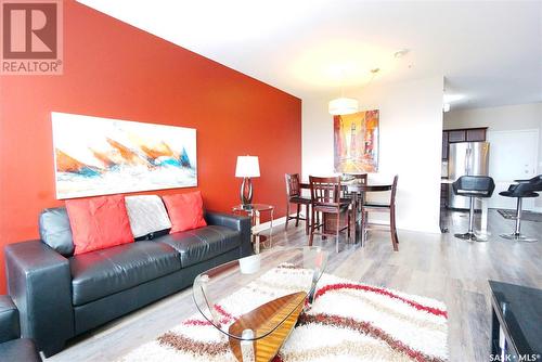 1106 1867 Hamilton Street, Regina, SK - Indoor Photo Showing Living Room