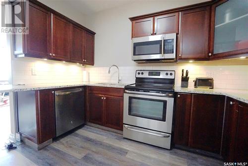 1106 1867 Hamilton Street, Regina, SK - Indoor Photo Showing Kitchen With Stainless Steel Kitchen