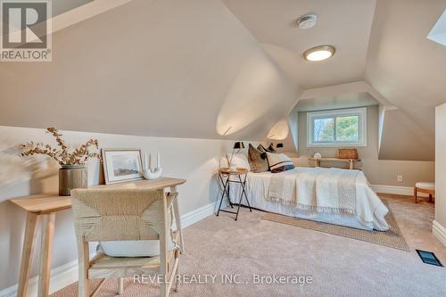 262 Homewood Avenue, Hamilton, ON - Indoor Photo Showing Bedroom