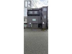 1465 RUPERT STREET  North Vancouver, BC V7J 1G1