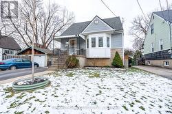 129 EAST 35TH STREET  Hamilton, ON L8V 3Y3