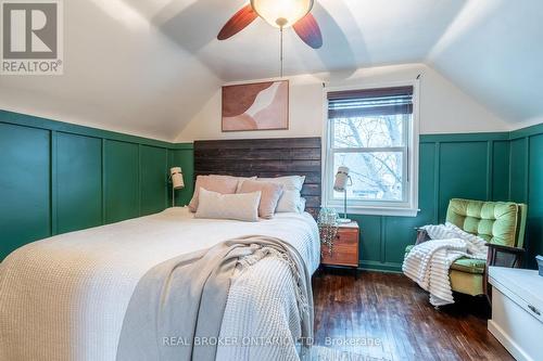 129 East 35Th Street, Hamilton, ON - Indoor Photo Showing Bedroom