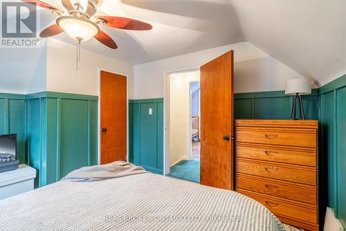 129 East 35Th Street, Hamilton, ON - Indoor Photo Showing Bedroom