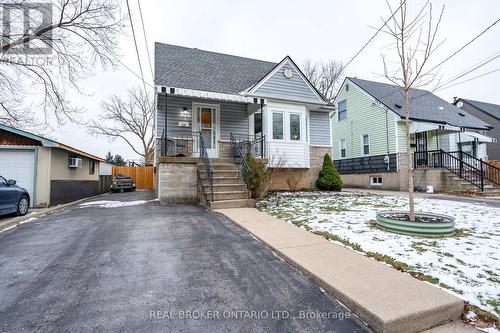 129 East 35Th Street, Hamilton, ON - Outdoor With Facade