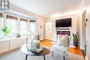 129 East 35Th Street, Hamilton, ON  - Indoor Photo Showing Living Room 