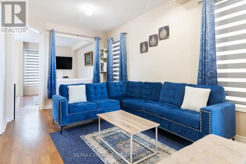 922 Ledbury Crescent, Mississauga, ON - Indoor Photo Showing Living Room