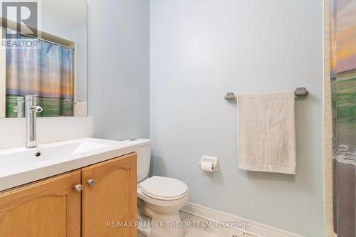 922 Ledbury Crescent, Mississauga, ON - Indoor Photo Showing Bathroom