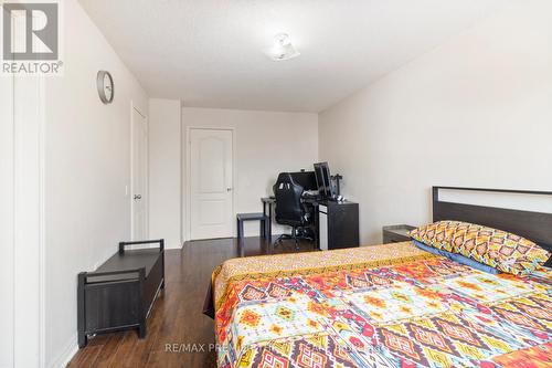 922 Ledbury Crescent, Mississauga, ON - Indoor Photo Showing Bedroom