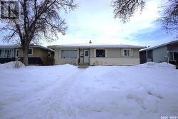 1443 Rupert STREET  Regina, SK S4N 1V9