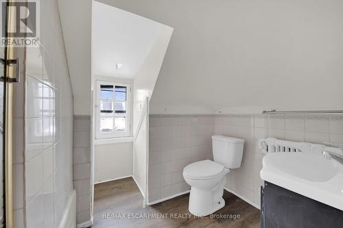 59 Cannon Street W, Hamilton, ON - Indoor Photo Showing Bathroom