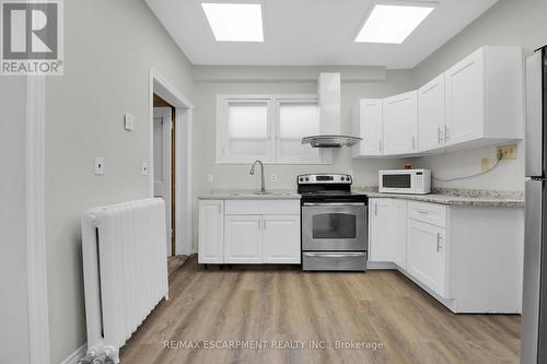 59 Cannon Street W, Hamilton, ON - Indoor Photo Showing Kitchen