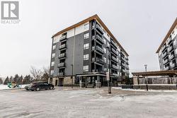 404 - 243 NORTHFIELD DRIVE E  Waterloo, ON N2K 0H2