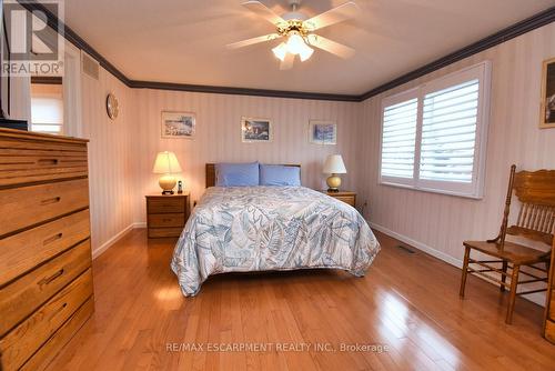 54 Ramsden Drive, Hamilton, ON - Indoor Photo Showing Bedroom