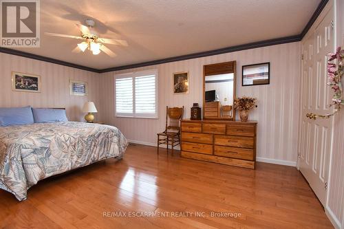 54 Ramsden Drive, Hamilton, ON - Indoor Photo Showing Bedroom