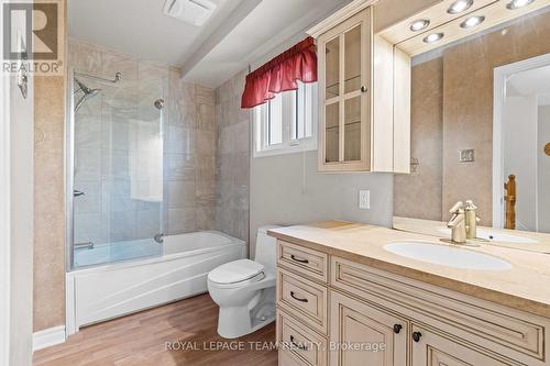 849 Rob Roy Avenue, Ottawa, ON - Indoor Photo Showing Bathroom