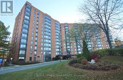 1209 - 80 SANDCASTLE DRIVE  Ottawa, ON K2H 9E7