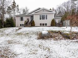 234 Windsor Drive  Stillwater Lake, NS B3Z 1H1