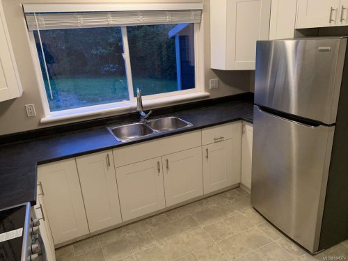 321 Wireless Rd, Comox, BC 