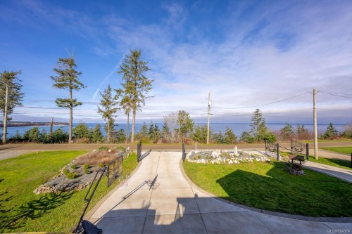 321 Wireless Rd, Comox, BC 