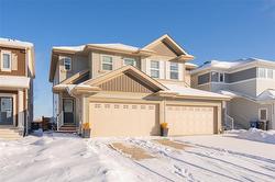 19 phoenix WAY  Winnipeg, MB R2V 5B1