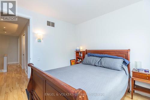 53 Vaughan Street, Ottawa, ON - Indoor Photo Showing Bedroom