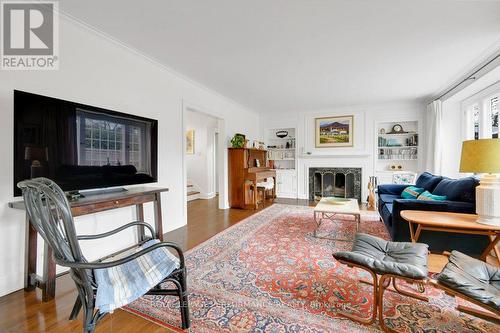 550 Piccadilly Avenue, Ottawa, ON - Indoor Photo Showing Living Room With Fireplace