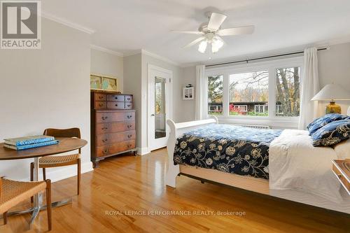 550 Piccadilly Avenue, Ottawa, ON - Indoor Photo Showing Bedroom