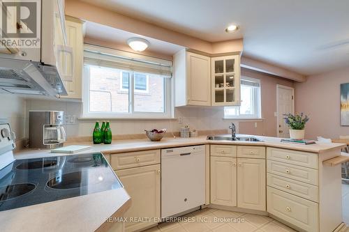 1284 Fairdale Drive, Mississauga, ON - Indoor Photo Showing Kitchen With Double Sink