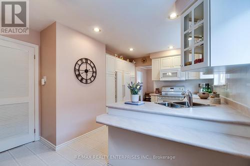 1284 Fairdale Drive, Mississauga, ON - Indoor Photo Showing Kitchen With Double Sink