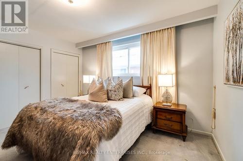 1284 Fairdale Drive, Mississauga, ON - Indoor Photo Showing Bedroom