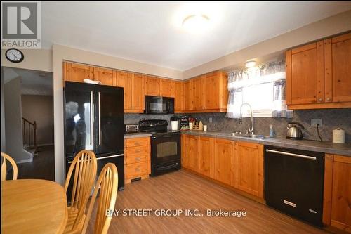 3503 Cherrington Crescent, Mississauga, ON - Indoor Photo Showing Kitchen With Double Sink