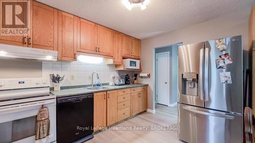 Kitchen - 4 Ducharme Crescent, Bluewater (Bayfield), ON - Indoor Photo Showing Kitchen