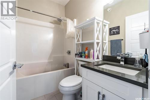 622 Marlatte Crescent, Saskatoon, SK - Indoor Photo Showing Bathroom