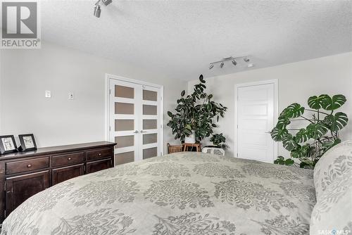 622 Marlatte Crescent, Saskatoon, SK - Indoor Photo Showing Bedroom