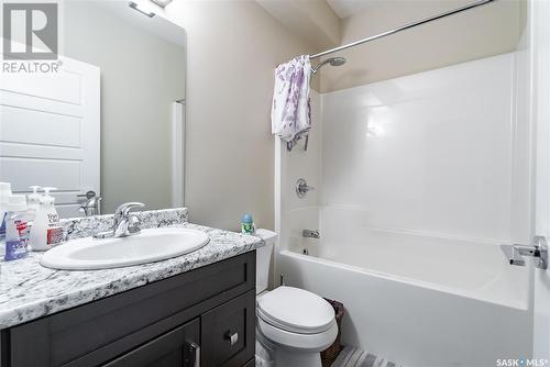 622 Marlatte Crescent, Saskatoon, SK - Indoor Photo Showing Bathroom