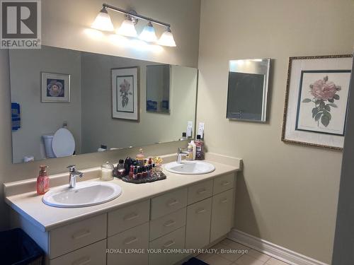 5883 Riverside Place, Mississauga, ON - Indoor Photo Showing Bathroom