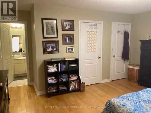 5883 Riverside Place, Mississauga, ON - Indoor Photo Showing Bedroom