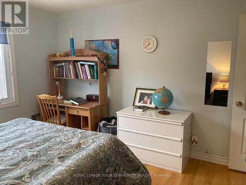 5883 Riverside Place, Mississauga, ON - Indoor Photo Showing Bedroom