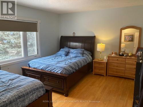 5883 Riverside Place, Mississauga, ON - Indoor Photo Showing Bedroom