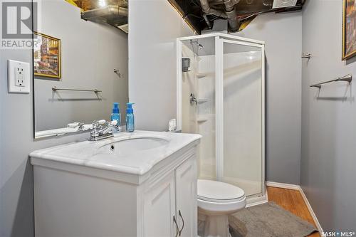 935 Fairbrother Close, Saskatoon, SK - Indoor Photo Showing Bathroom