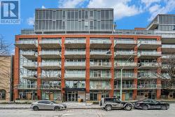 442 - 340 MCLEOD STREET  Ottawa, ON K2P 1A4