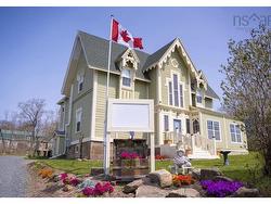 68 Front Street  Pictou, NS B0K 1H0