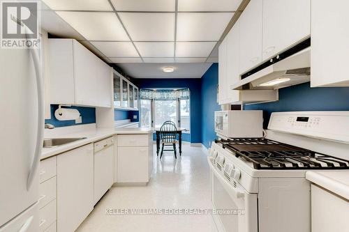 1353 Fisher Avenue, Burlington, ON - Indoor Photo Showing Kitchen