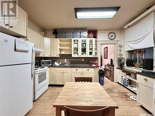 20 2201 14Th Avenue, Regina, SK - Indoor Photo Showing Kitchen